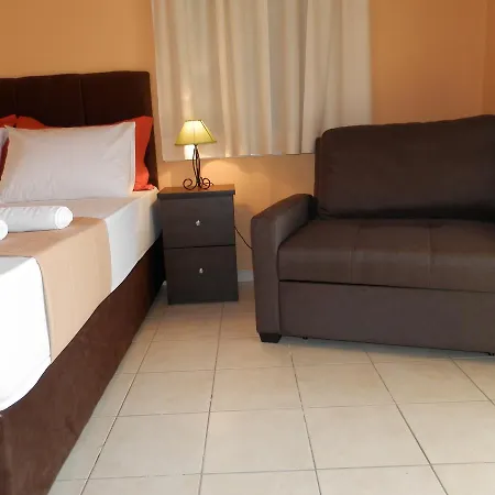 Green Villa Aparthotel