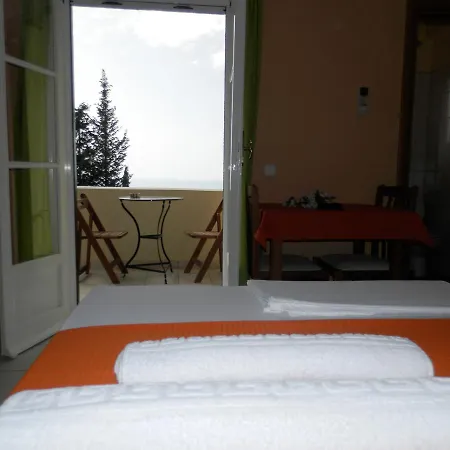 Green Villa Aparthotel Agios Nikitas