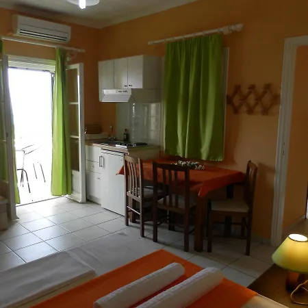 Green Villa Aparthotel 4*