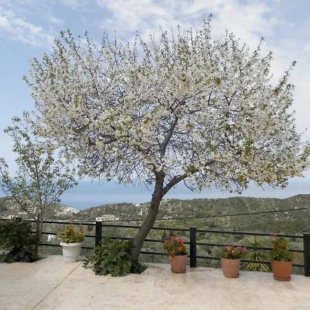 Green Villa Áyios Nikítas