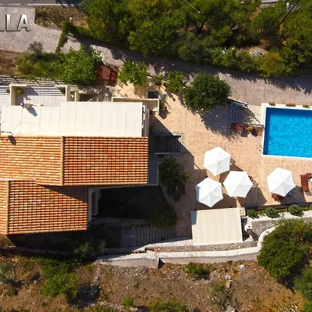 Green Villa * Agios Nikitas