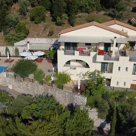 Green Villa Aparthotel