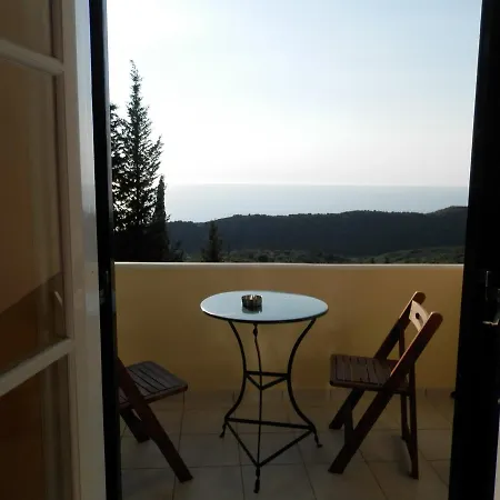 Ξενοδοχείο με διαμερίσματα Green Villa