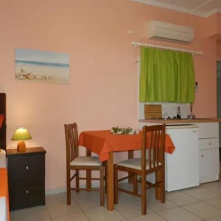Green Villa Aparthotel Agios Nikitas