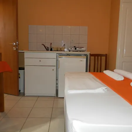Green Villa Aparthotel Agios Nikitas