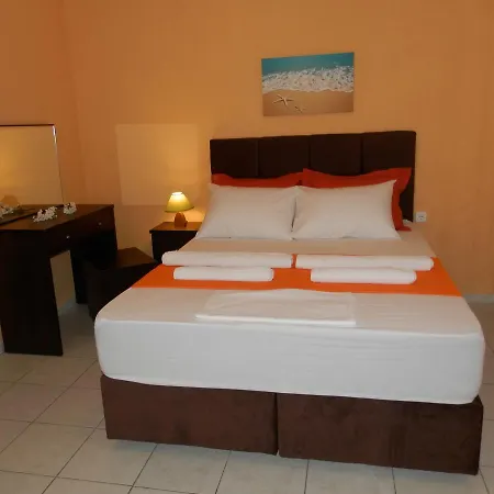 Lägenhetshotell Green Villa 4*