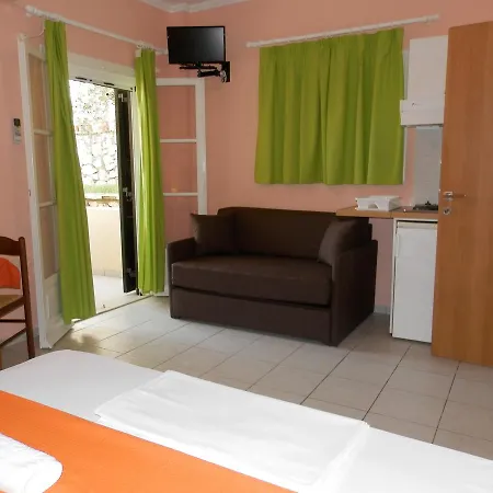 Green Villa Agios Nikitas