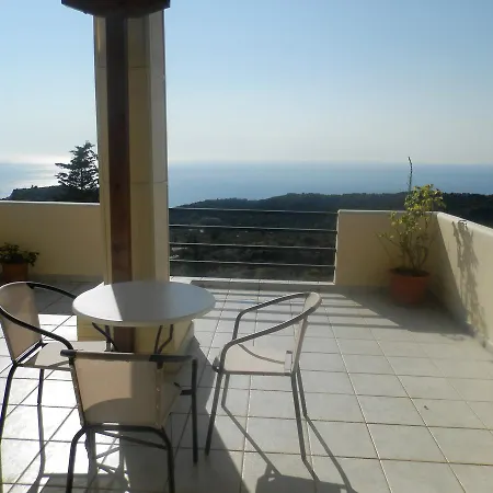 Lägenhetshotell Green Villa 4*