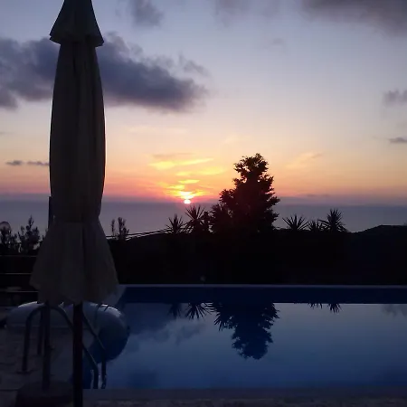 Lägenhetshotell Green Villa Áyios Nikítas