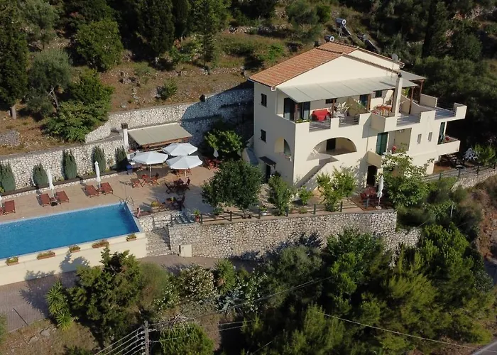 Aparthotel Green Villa 4*